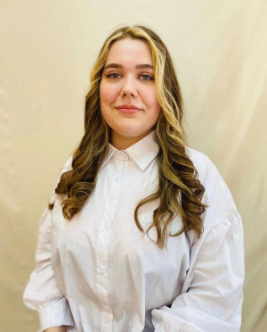 Педагогический работник Пешкова Арина Александровна Педагогический работник Пешкова Арина Александровна